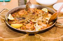 Private Cava Sabrage and Paella Class in Barcelona