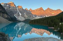 Moraine Lake and Lake Louise Sunrise Tour from Banff