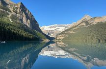 Moraine Lake and Lake Louise Sunrise Tour from Banff