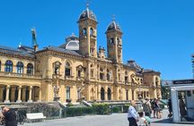 San Sebastian Unveiled: Intimate Art & Culture Walk (Private)