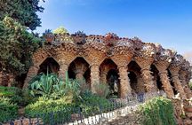 Barcelona Shared Guided Tour Including Park Güell Entry