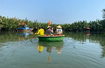 Basket Boat Ride and Old Town Walking Private Tour