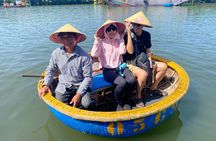 Basket Boat Ride and Old Town Walking Private Tour