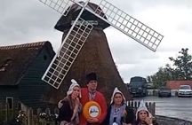 Private Minivan Zaanse Schans and Volendam Tour from Amsterdam