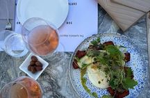 Santorini Private Wine Tasting Tour: Up to 4 Wineries & Lunch
