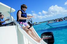 Shared Family Snorkeling Boat with Drinks and Snacks