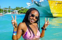 Shared Family Snorkeling Boat with Drinks and Snacks