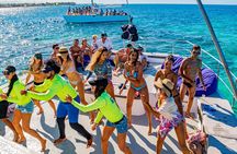 Private Catamaran + Private Parasailing - up to 20 passengers 