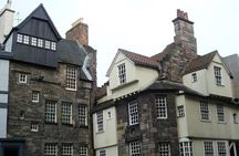 Kid-Friendly Edinburgh City Wonders Private Guided Tour
