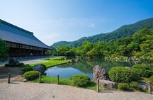 Kyoto Arashiyama: Fall Foliage Walking Tour【Autumn's limited】