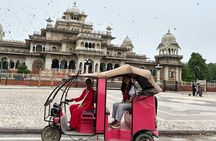 Jaipur City Tour by Women-Driven E-Rickshaw