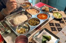 Private Maharashtrian Cooking Class in Mumbai with a Local Family
