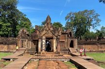Private Banteay Srei and Roluos Group Temple Tour