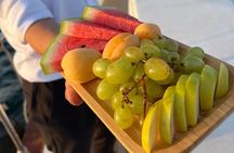 Istanbul Bosphorus Sunset Yacht Cruise with Guide and Snacks