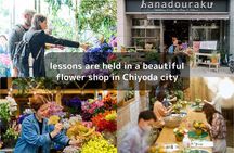 Japanese flower arranging (Ikebana) Experience/Workshop in Tokyo