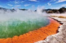 Wai-O-Tapu Rotorua & Huka Falls River Cruise Tour from Auckland