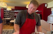 Premium Pizza Making Class at a Pizzeria in Como