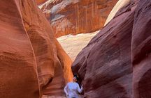 Antelope Canyon Lake Powell Guided Kayaking and Hike Tour