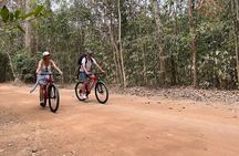 Private Angkor Wat Biking Tour at Sunrise