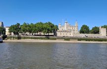 Private Tours: Tower of London Beefeater Meet Greet Crown Jewels