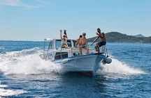 Private Boat Tour with 2 Stops Snorkeling and Wine