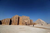 Private Day Tour to Giza Pyramids & Sphinx, Memphis and Saqqara 