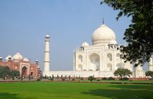 5-Day Train and Car tour of Varanasi & Agra from Delhi