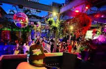 NYC Pub Crawl with Rooftop Clubbing Experience