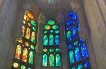 Sagrada Familia Skip The Line Guided Group Tour with Options