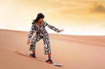 Dubai Waves & Dunes: Luxury Yacht Cruise with Red Dunes Safari