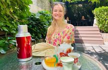 Bite and Stroll: Brunch Tour in Old Town Beijing!