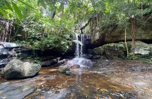 Private Kbal Spean Trekking Tour with Banteay Srei 