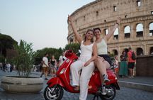 Vespa Tour in Rome with professional photographer 