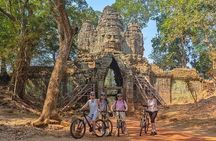 Angkor Wat Sunrise Cycling Tour With Breakfast and Tour Guided