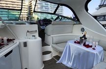 90-Minute Toronto Luxury Yacht Sightseeing Prosecco Cruise