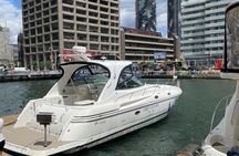 90-Minute Toronto Luxury Yacht Sightseeing Prosecco Cruise