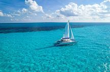 Isla Mujeres Catamaran, Open Bar & Optional Buffet and pick up