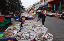 Private 2 Days Maeklong Railway Market, Amphawa & Ayutthaya Tour