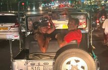  A Glimpse Of Saigon Jeep Night Tour with Dinner 