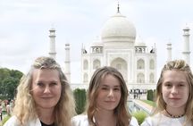 Taj Mahal Sunrise Private Trip by Car from Delhi - All Inclusive