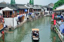 Zhujiajiao & Shanghai: Private Day Tour Water Town to Skyline