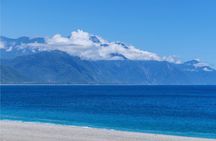 Hualien Day Tour: Qixingtan Beach, Liyu Lake, Lintianshan Park
