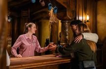  Hobbiton and Waitomo Caves Small Tour from Auckland