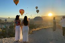 Sunrise Balloon Watching Tour with Breakfast in Goreme 