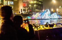 Amsterdam: Light Festival canal cruise with unlimited drinks