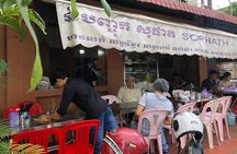 Phnom Penh Night Tuk Tuk Adventure and Local Food Tasting Tour