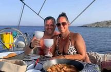  Private luxury Escape Sailing, Snorkel and Lunch Cruise