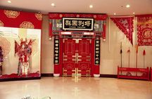 Beijing Opera Show in the Liyuan Theatre with guide and Transfer