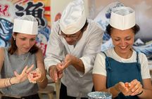 Tsukiji Fish Market Guided Tour and Sushi Making with Pro Chef