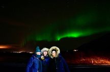 From Reykjavik 4x4 Minibus Northern Lights with Photo and Cocoa